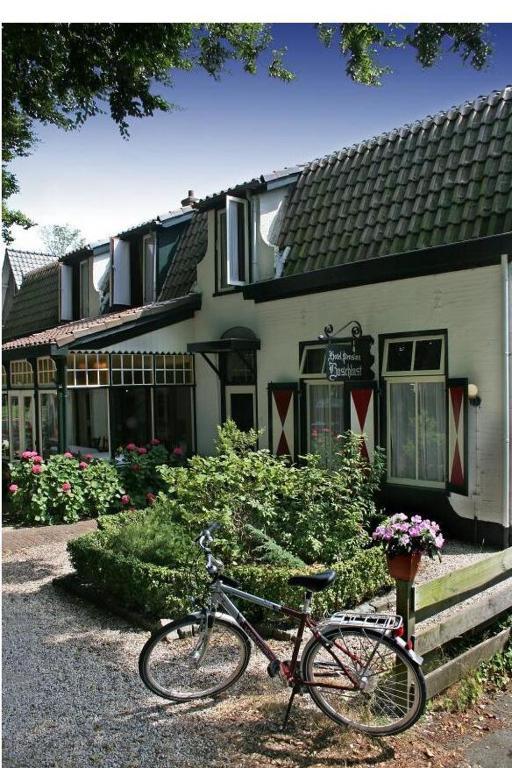 Hotel Boschlust Bergen Bagian luar foto